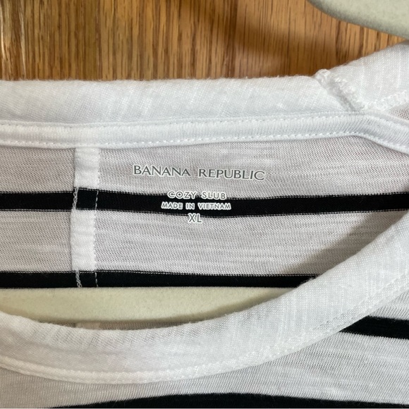 Banana Republic Slub Crew Neck XL - Picture 2 of 5